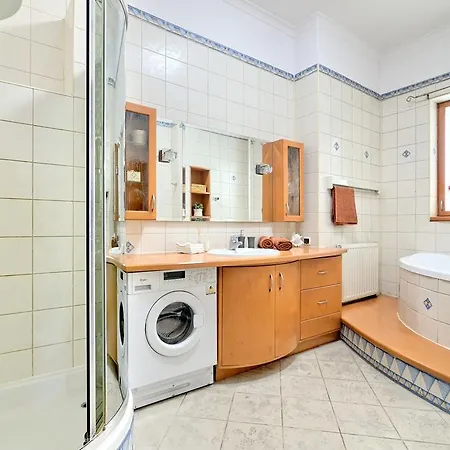 Διαμέρισμα Spacious Walnut Krasków